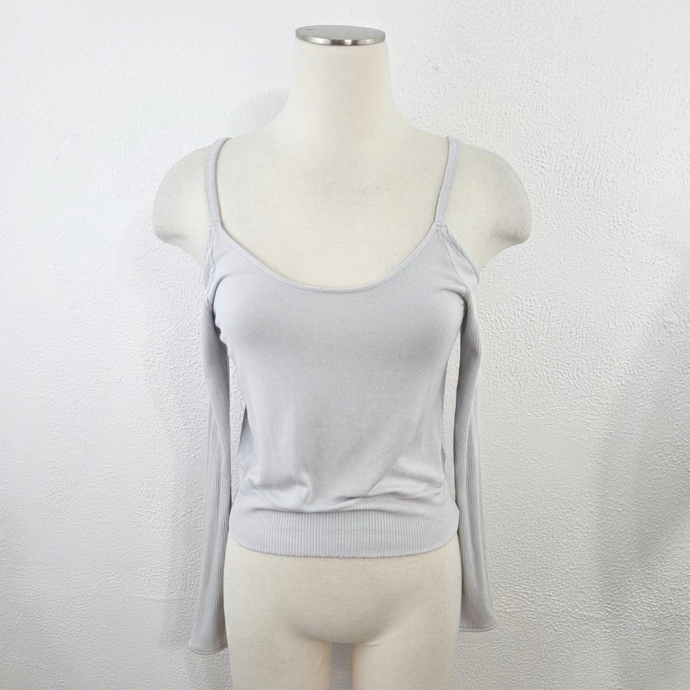 Alo Yoga Evolve Long Sleeve Crop Top mist light grey cold shoulder women's